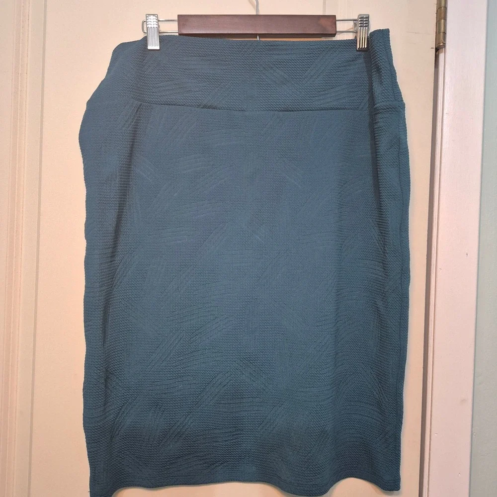 LuLaRoe Cassie Pencil Skirt 3XL Green Textured Geometric Knit Bodycon Stretch